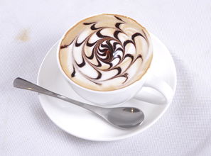 城市生活的速寫 甜點(diǎn)、飲品與快餐的日常交響