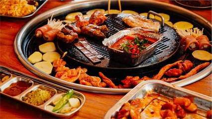 開業(yè)即登頂，四個(gè)月狂開13店，“肉小哥”如何靠甜品引爆美食江湖？